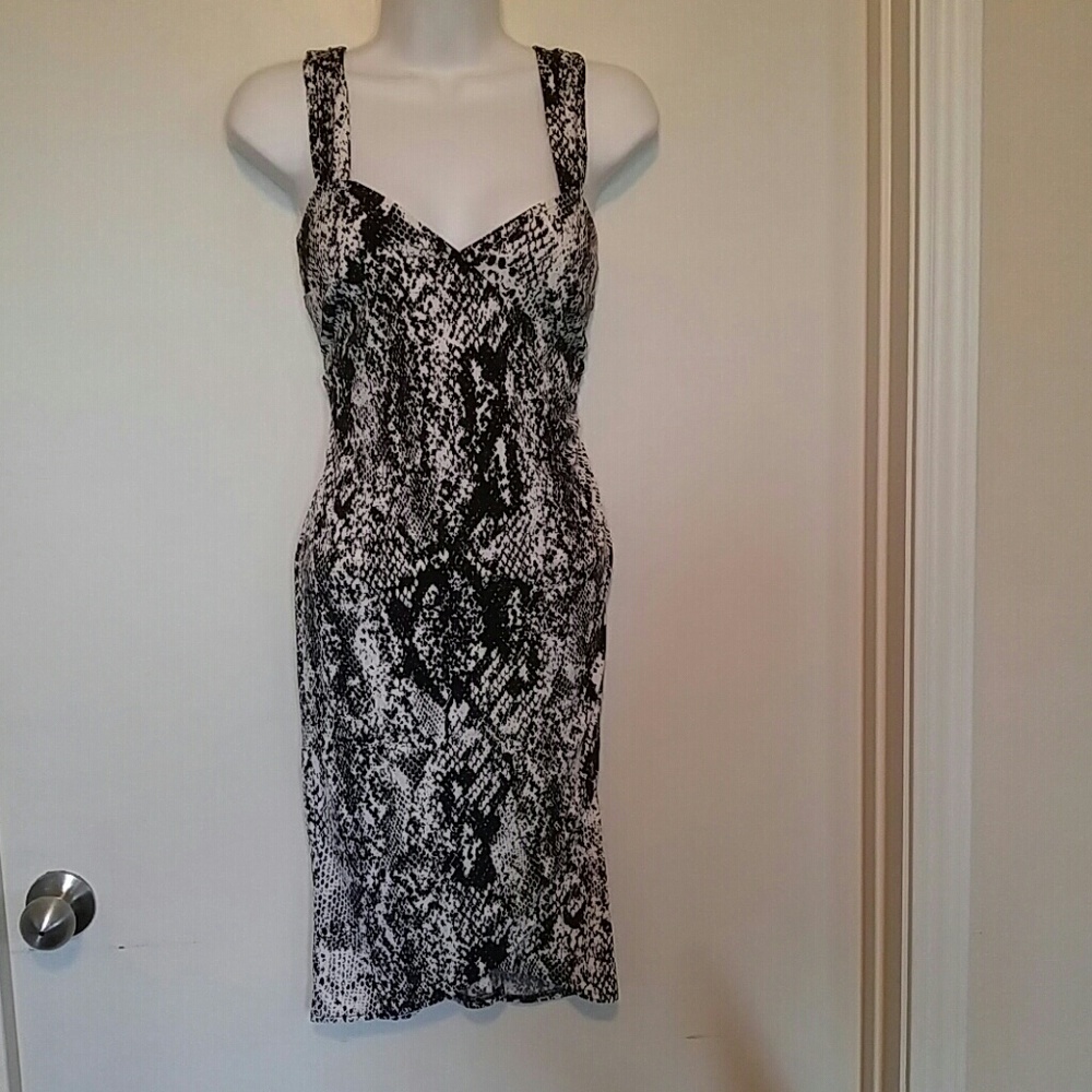 New Cache short dress